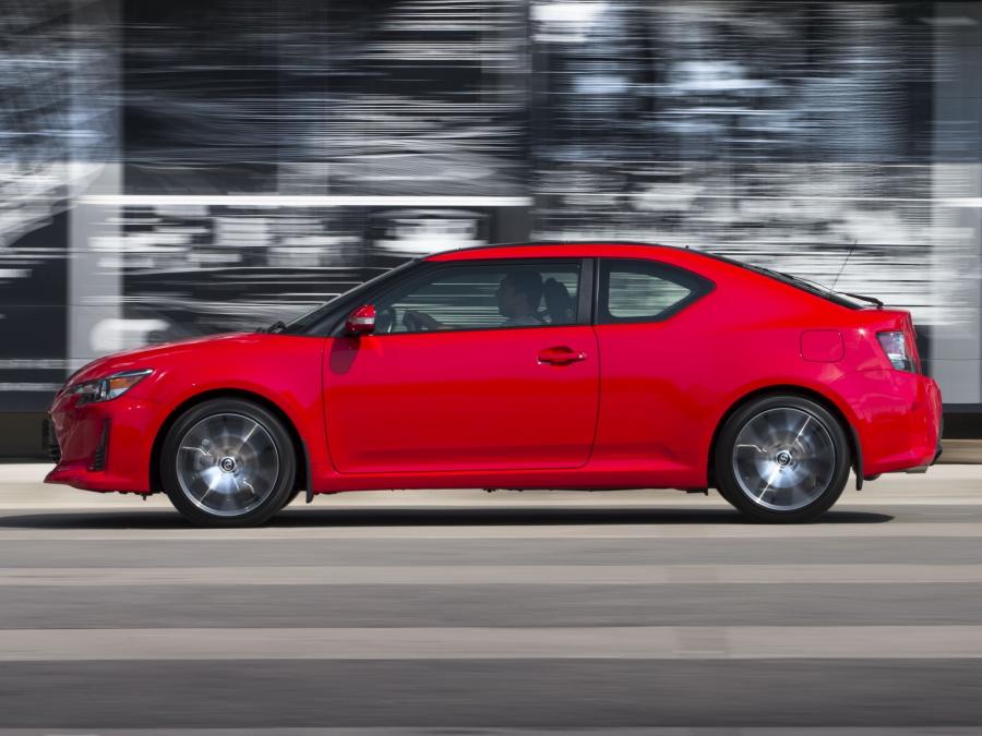  Scion tC 2013 года  (фото 19 из 33)